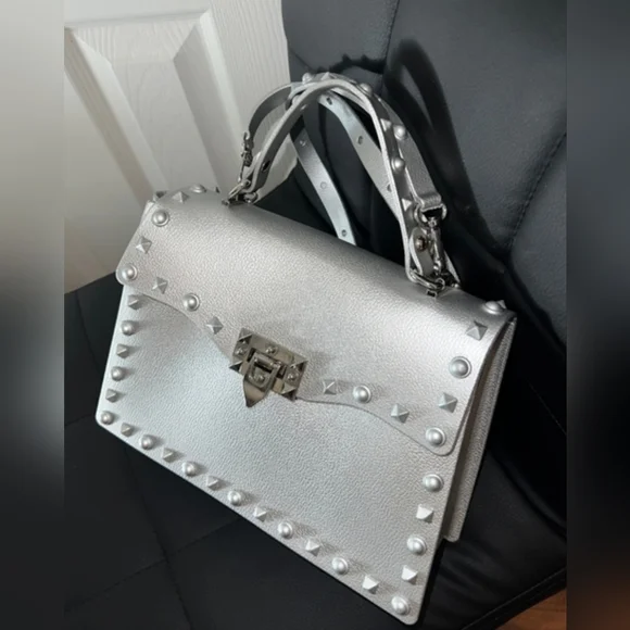 Elegant Studded Bagguette Handbag - Picture 5 of 9